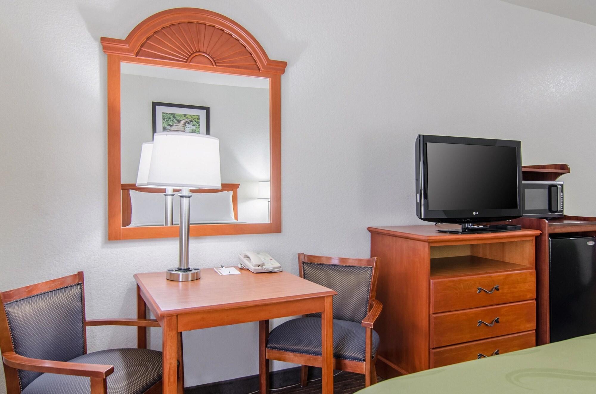 Quality Inn Junction City Near Fort Riley Exterior foto