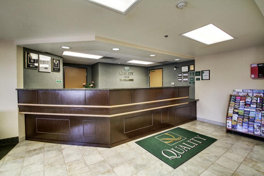 Quality Inn Junction City Near Fort Riley Exterior foto