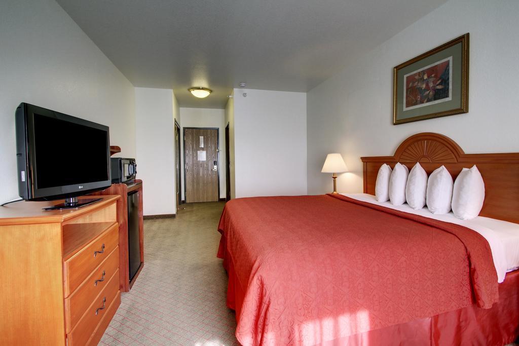 Quality Inn Junction City Near Fort Riley Exterior foto