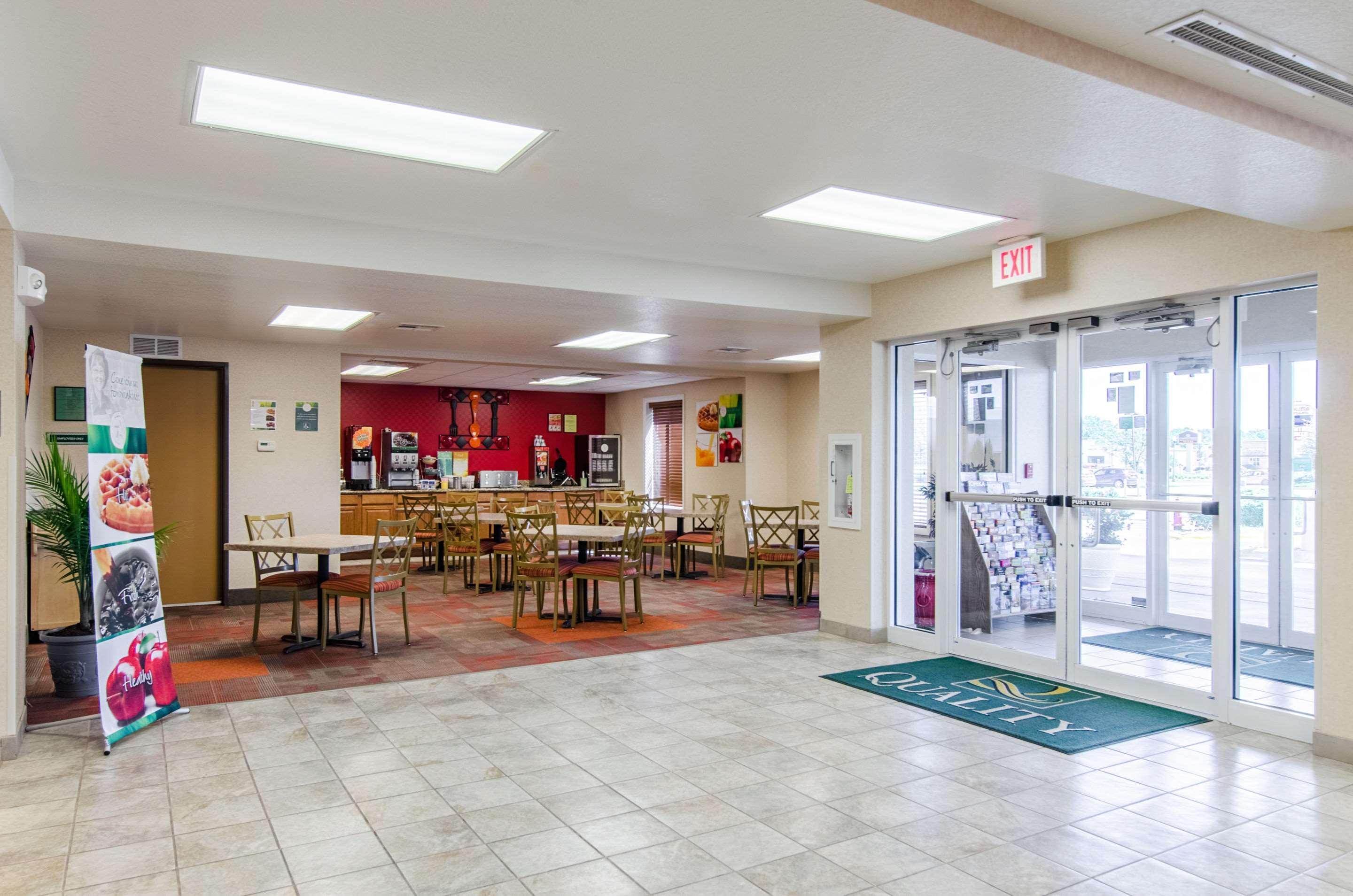 Quality Inn Junction City Near Fort Riley Exterior foto